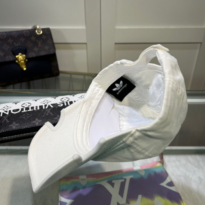 HAT-004