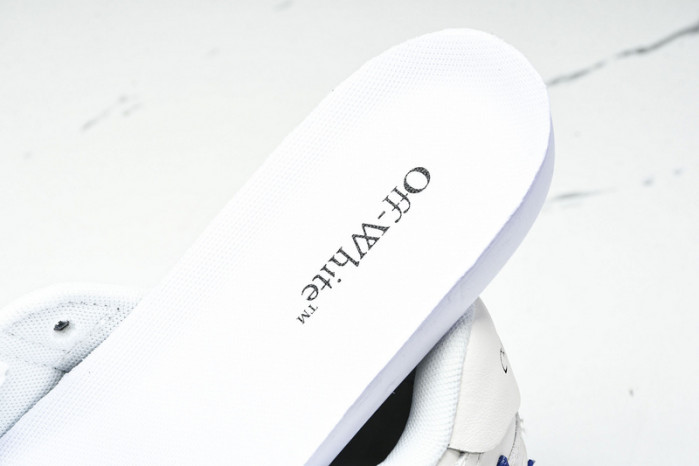 C/O​ SNEAKERS CO-024