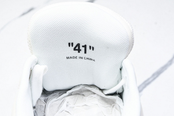 C/O​ SNEAKERS CO-024