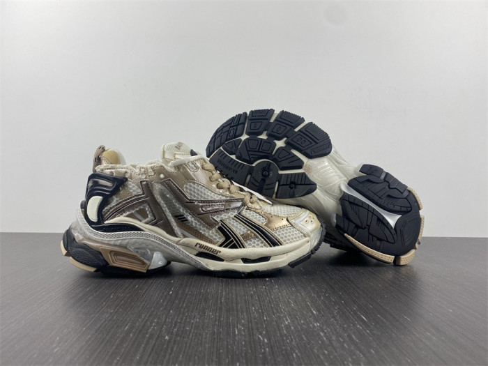 Ba*len*cia*ga track trainer btt-022