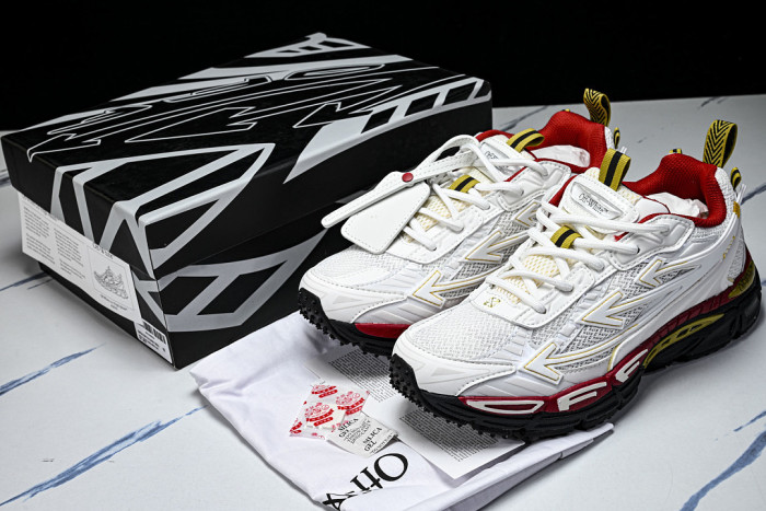 C/O​ SNEAKERS CO-060
