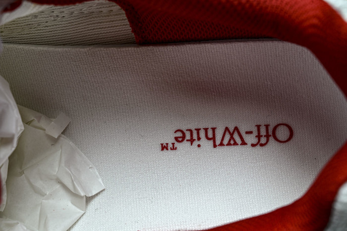 C/O​ SNEAKERS CO-060