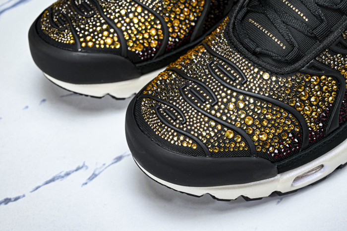 Swarovski x Nike Air Max Plus FZ9042-001