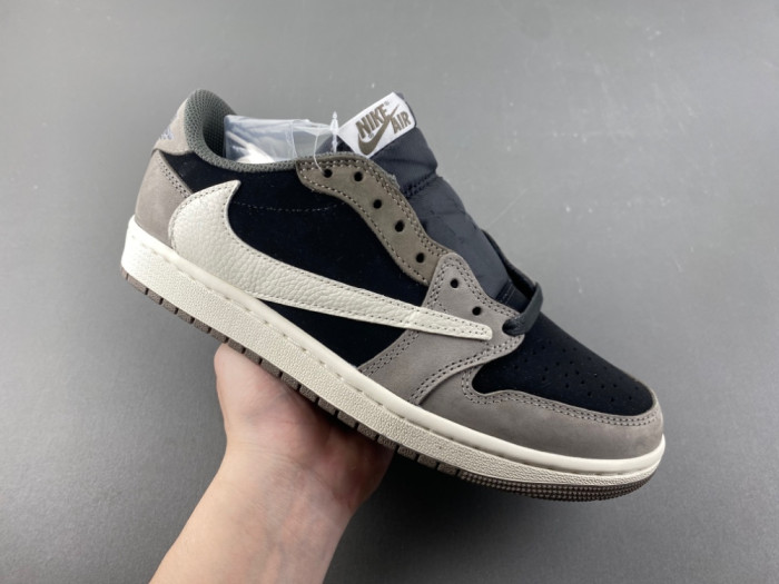 Travis Scott x Air Jordan 1 Low DM7866-001