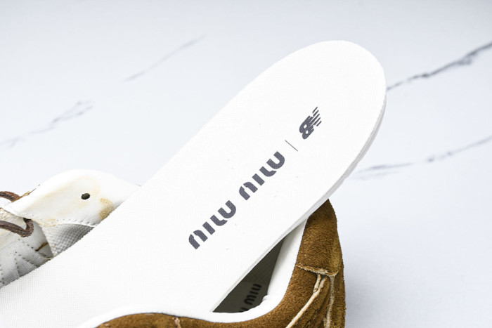 New Balance x MiuMiu 530 MM-003