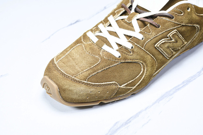 New Balance x MiuMiu 530 MM-003