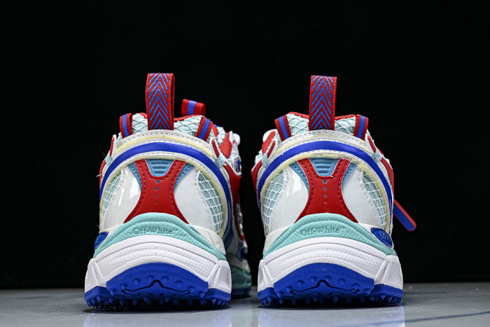 C/O​ SNEAKERS CO-068
