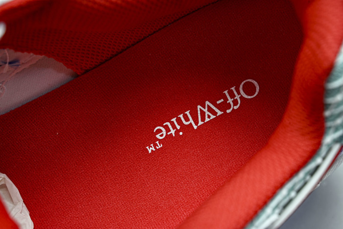 C/O​ SNEAKERS CO-068