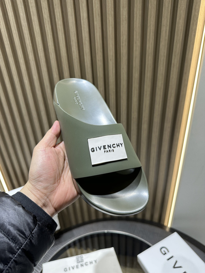 G*IVENCH*Y SLIDE GSE-002