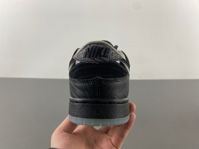 Nike Dunk Low “Oregon Black” HV1470-001