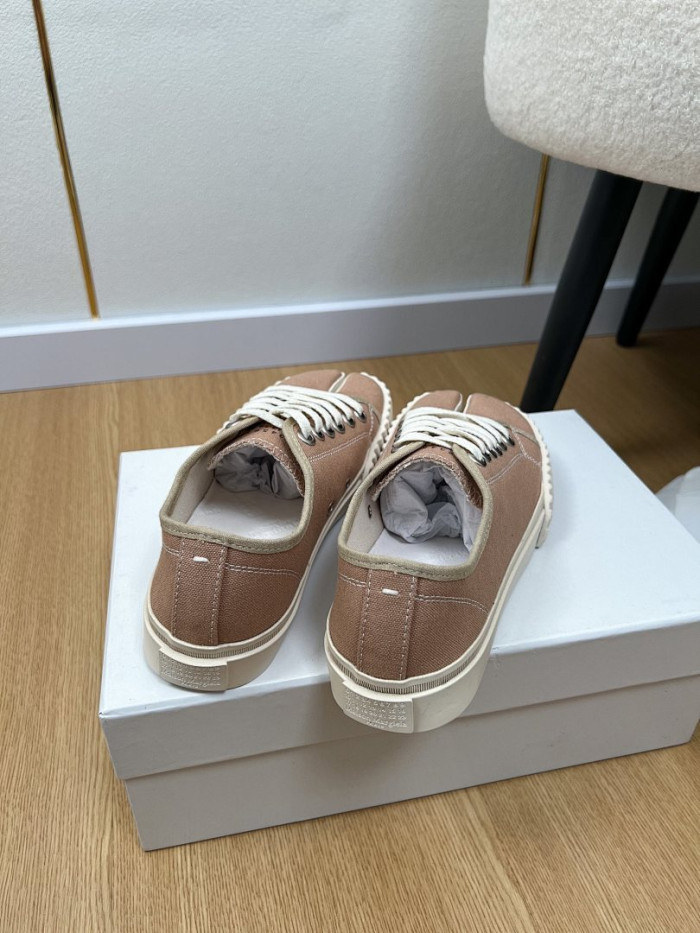 Ma*iso*n Mar*giela MAMA-0154