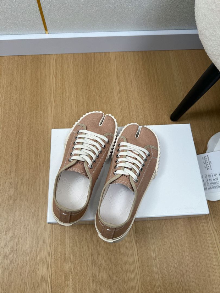 Ma*iso*n Mar*giela MAMA-0154