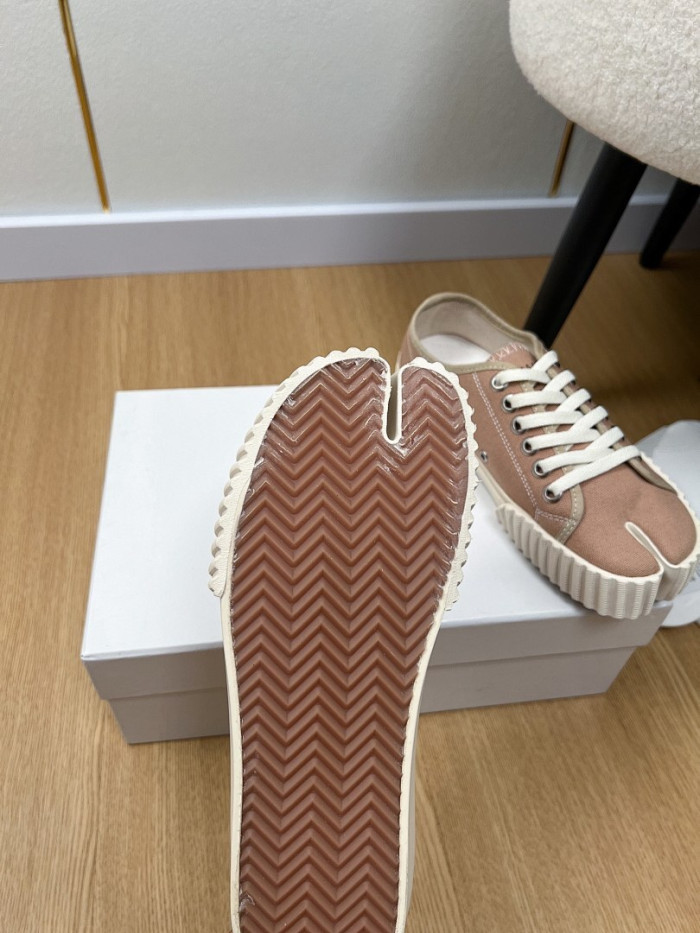 Ma*iso*n Mar*giela MAMA-0154