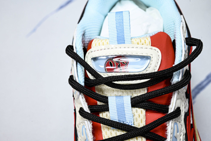 C/O​ SNEAKERS CO-056