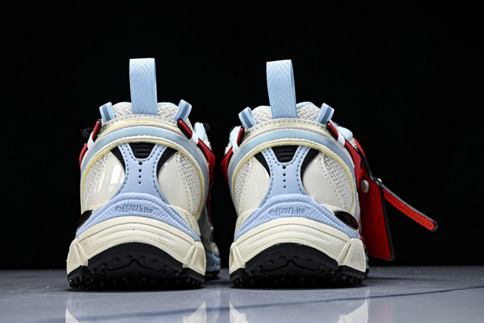 C/O​ SNEAKERS CO-056