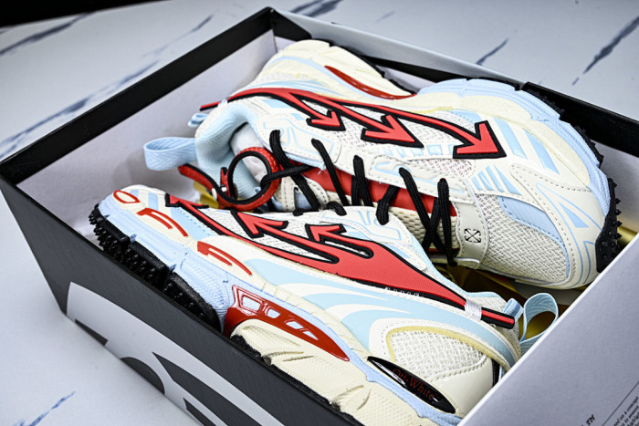 C/O​ SNEAKERS CO-056