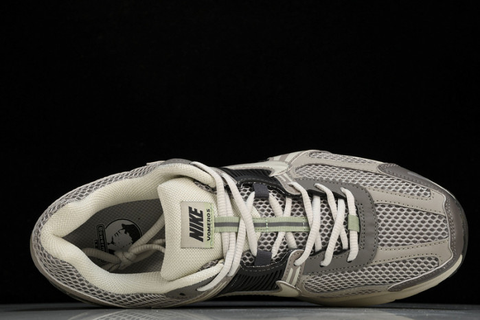 nike air zoom vomero 5 fb8825-001