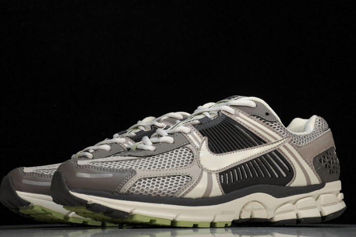 nike air zoom vomero 5 fb8825-001