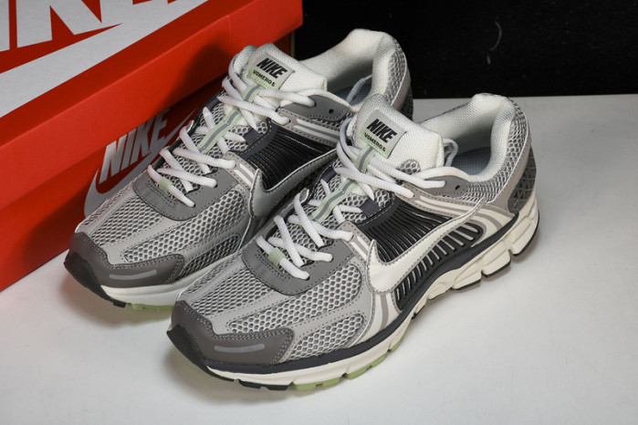 nike air zoom vomero 5 fb8825-001