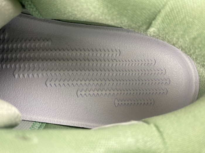 Nike Kobe 9 Elite Low EM Protro “Steam” IH1401-003