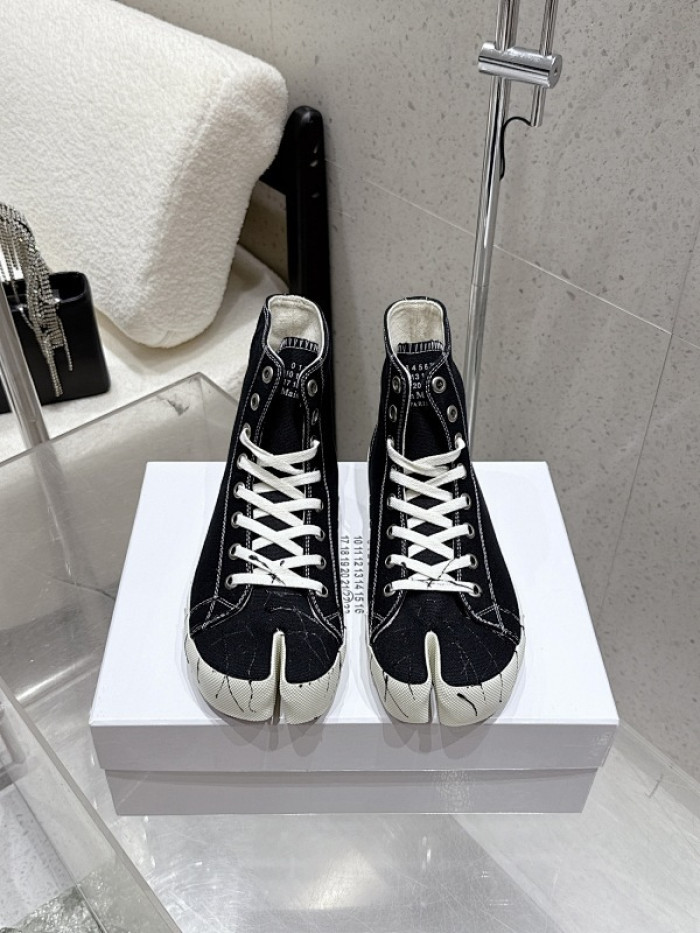 Ma*iso*n Mar*giela MAMA-0161