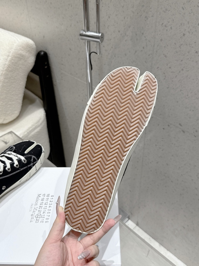Ma*iso*n Mar*giela MAMA-0161