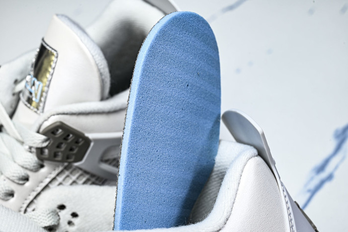 Air Jordan 4 HV4401-014