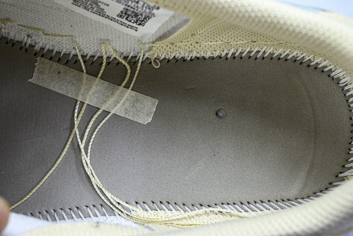 Travis Scott x Air Jordan 1 Low OG IQ7604-100
