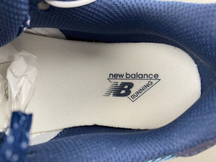 New Balance U906023D