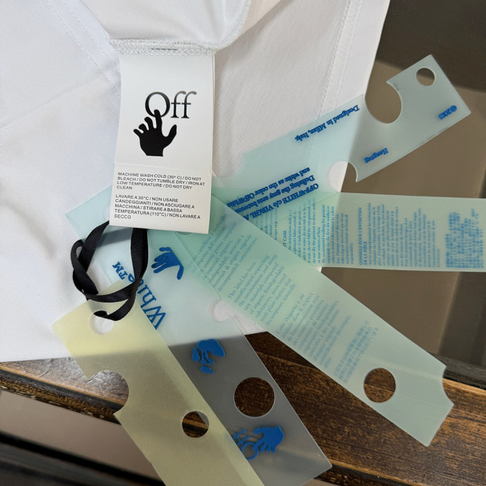O*FF W*HITE CLOTHERS OWOS-008
