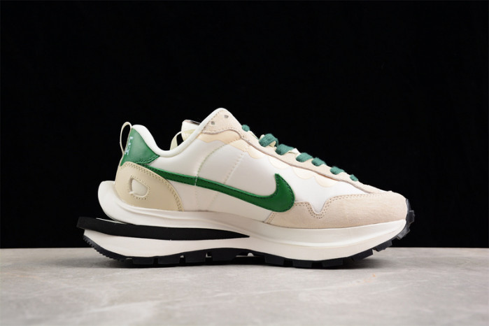 sacai x vaporwaffle dd1875-105