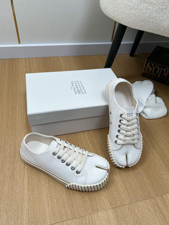 Ma*iso*n Mar*giela MAMA-0155