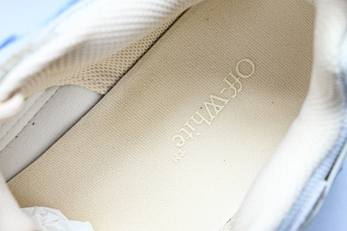 C/O​ SNEAKERS CO-063