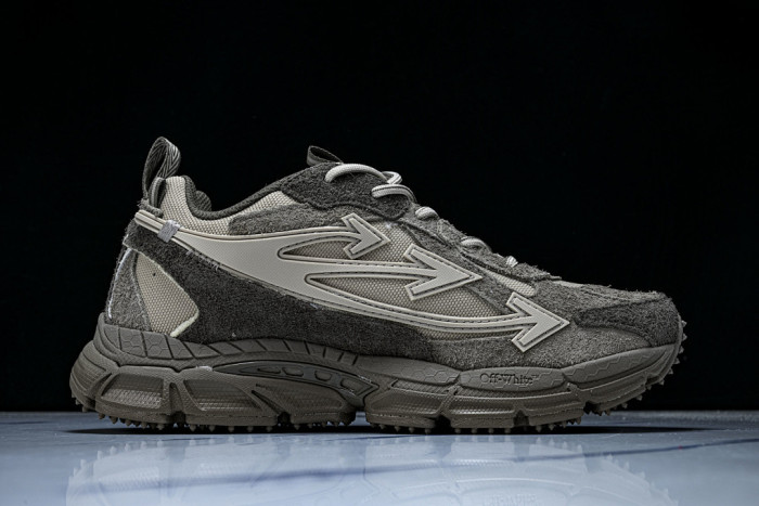 C/O​ SNEAKERS CO-057