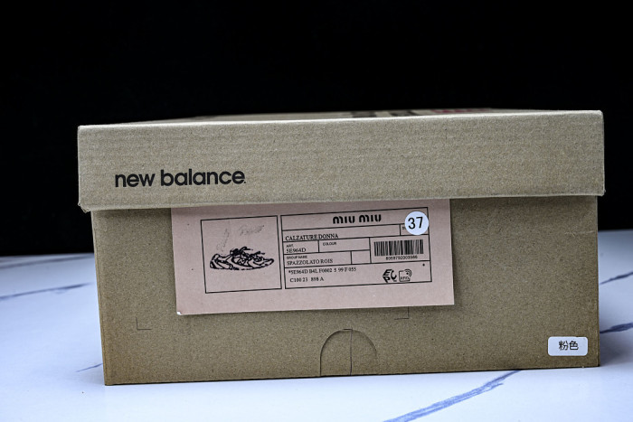 New Balance x Mi­uMi­u 530 MM-010