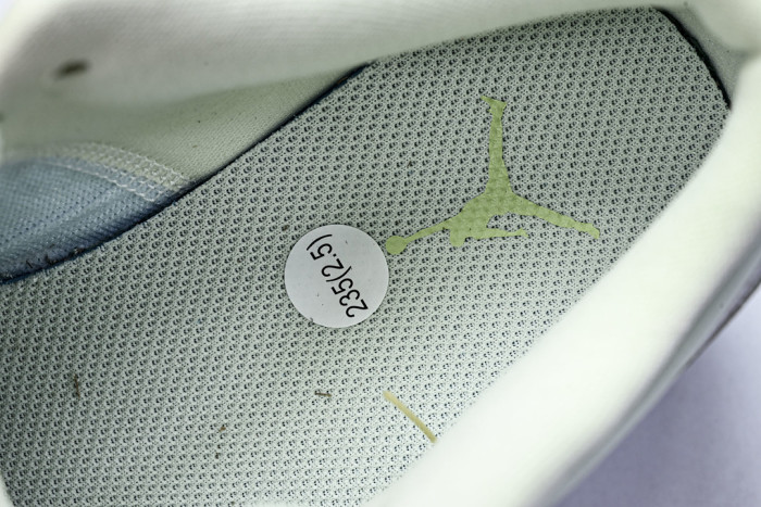 Air Jordan 1 Low DC0774-108