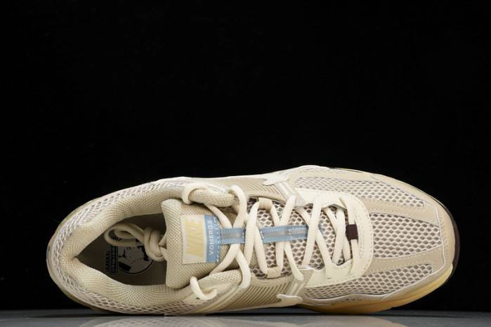nike air zoom vomero 5 fb8825-111