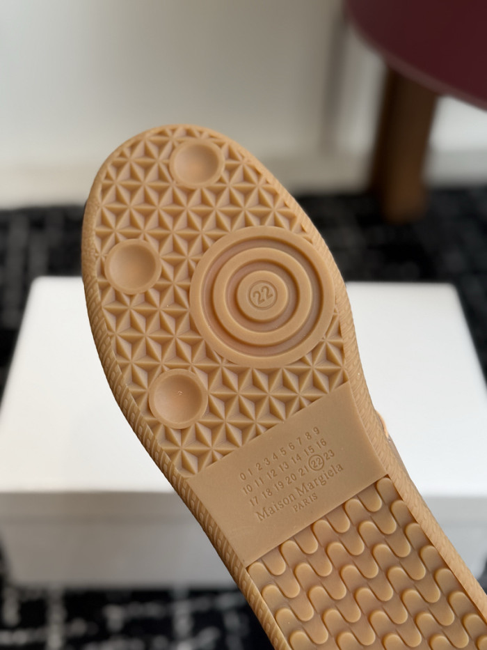 Ma*iso*n Mar*giela MNMA-0220