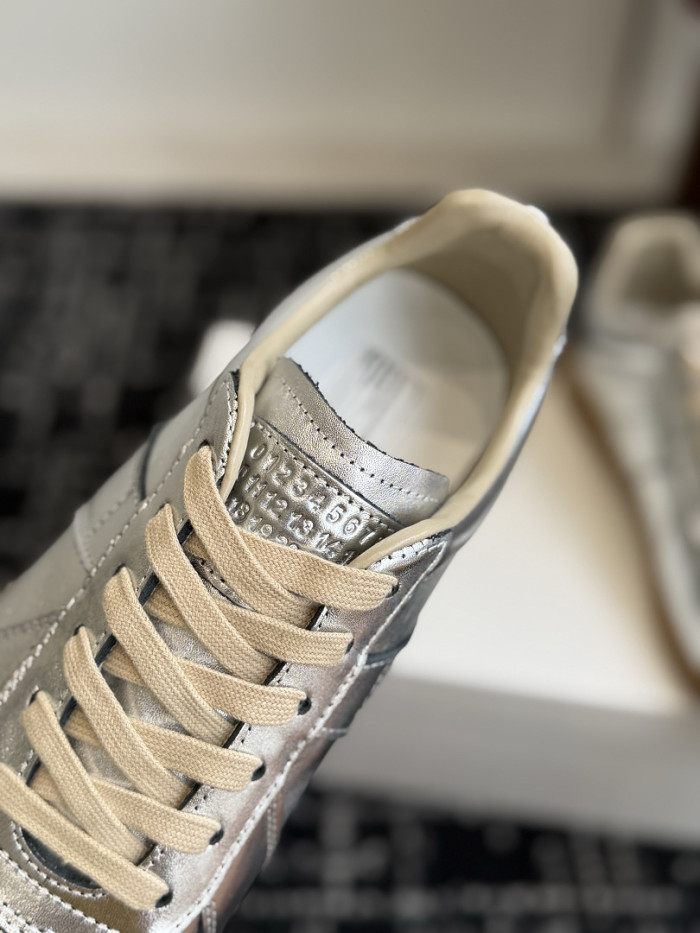 Ma*iso*n Mar*giela MNMA-0219