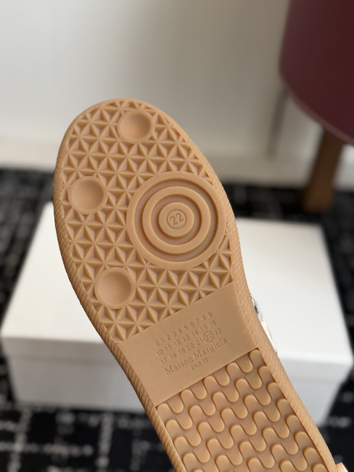 Ma*iso*n Mar*giela MNMA-0241