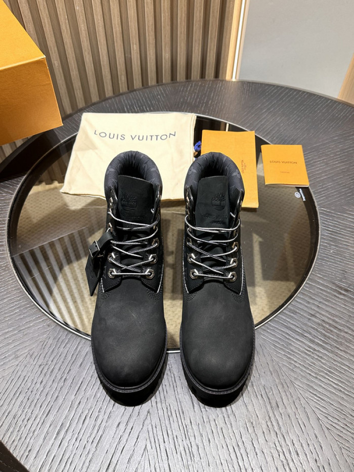 L**V**T* BOOTS LVTBS-008
