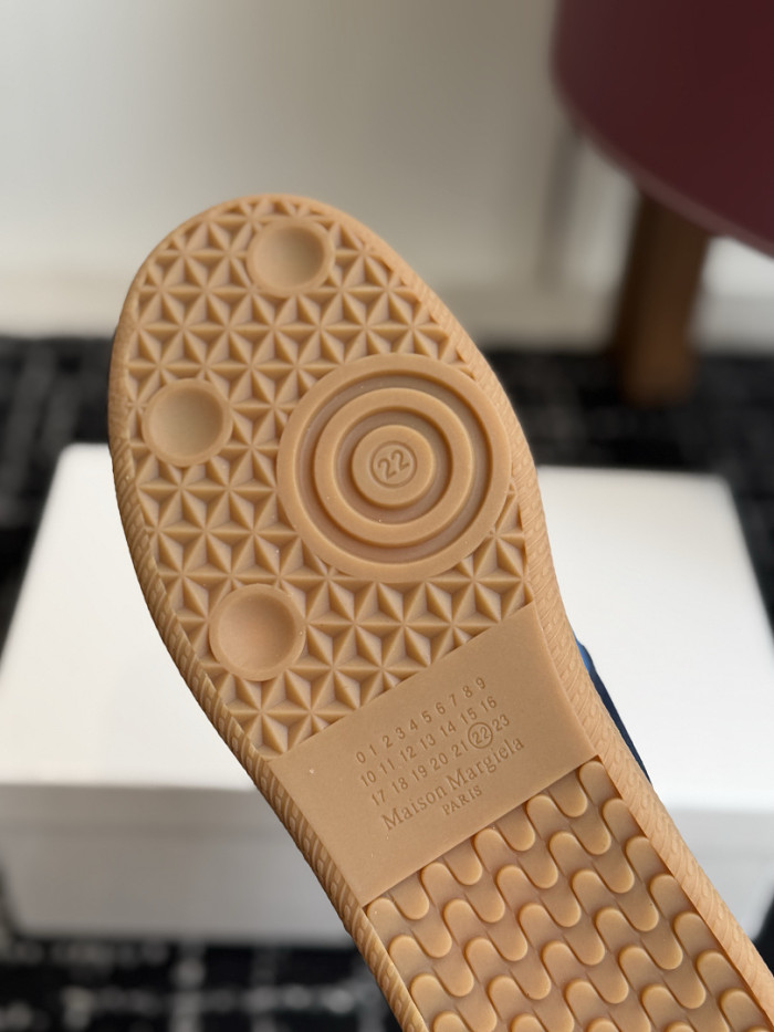 Ma*iso*n Mar*giela MNMA-0228