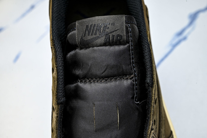Travis Scott x Air Jordan 1 Low OG DM7866-203