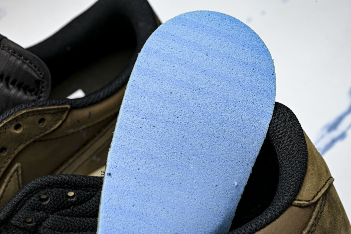 Travis Scott x Air Jordan 1 Low OG DM7866-203
