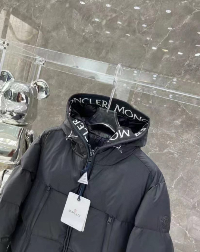 M0NCLER J-017